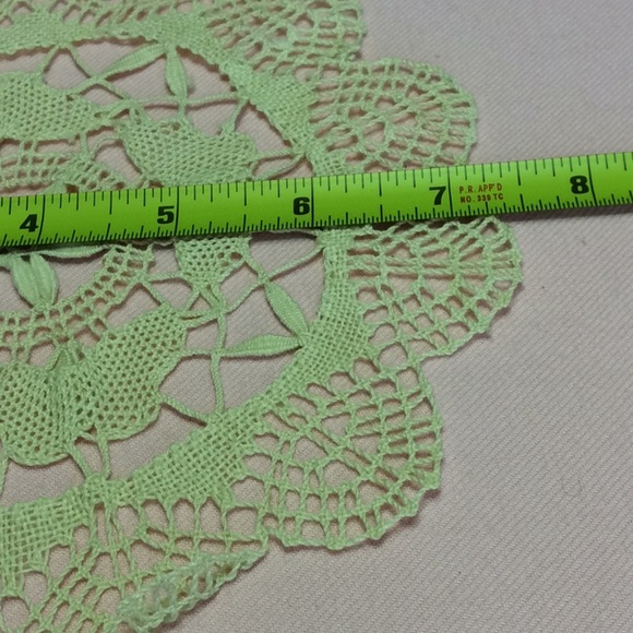 FINAL SALE PRICE 5 Pc Vintage Doily Set - Picture 10 of 12